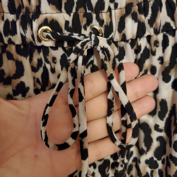 NWT- Anne Klein Animal Print Romper - Picture 4 of 10